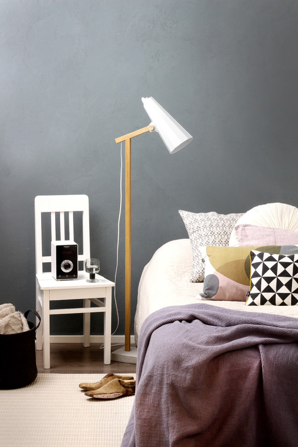 Filly Short Neck Bodenlampe von Himmee (Bildquelle: design-milk.com)